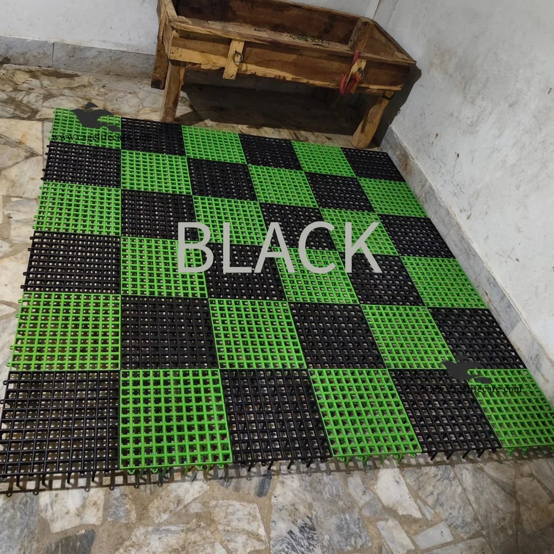 Plastic Flooring Panels – 1x1 Square Feet, Hygienic & Interlocking for Animals and Birds Black Color Floor