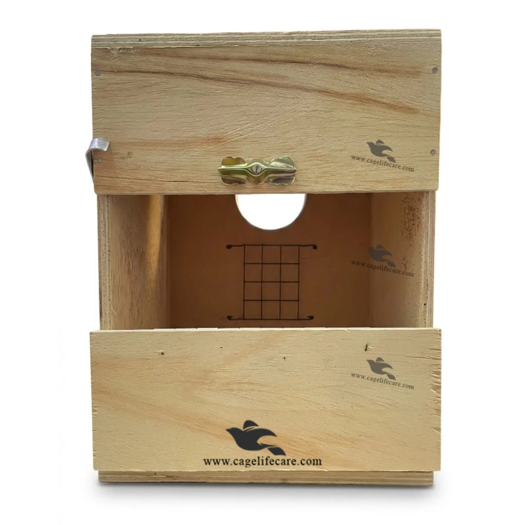 cockatiel nesting box with aluminum hole
