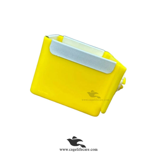 Crock Feeder Pot – Durable Bird Feeder & Drinker Non-Biteable CLOSE UP