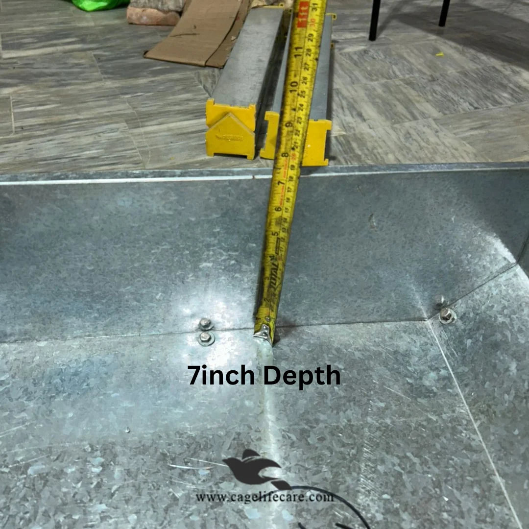 Heavy-duty livestock feeder for dairy animals