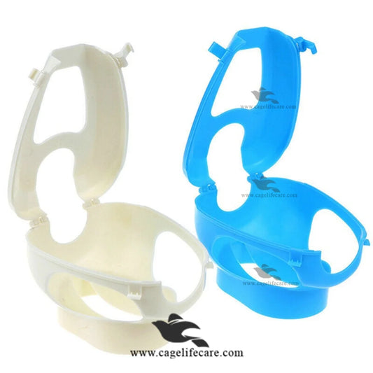 Plastic pigeon restraining holder for administering medicine