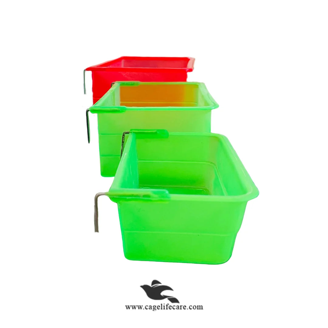 Square Plastic Hanging Pots with Locks for Birds